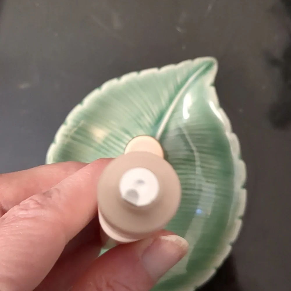 Refining Lip Scrub - Picture 3 of 3